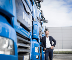 Jan Plieninger von BFS vor Truck